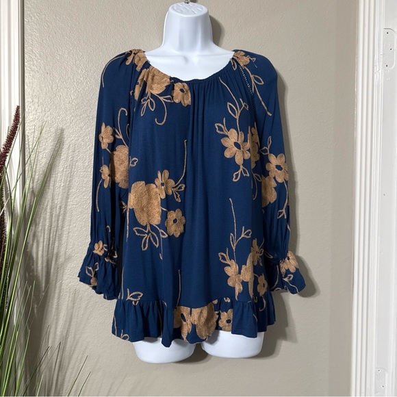 #634 Liv Los Angeles floral BoHo ruffle blouse size medium - Picture 1 of 10